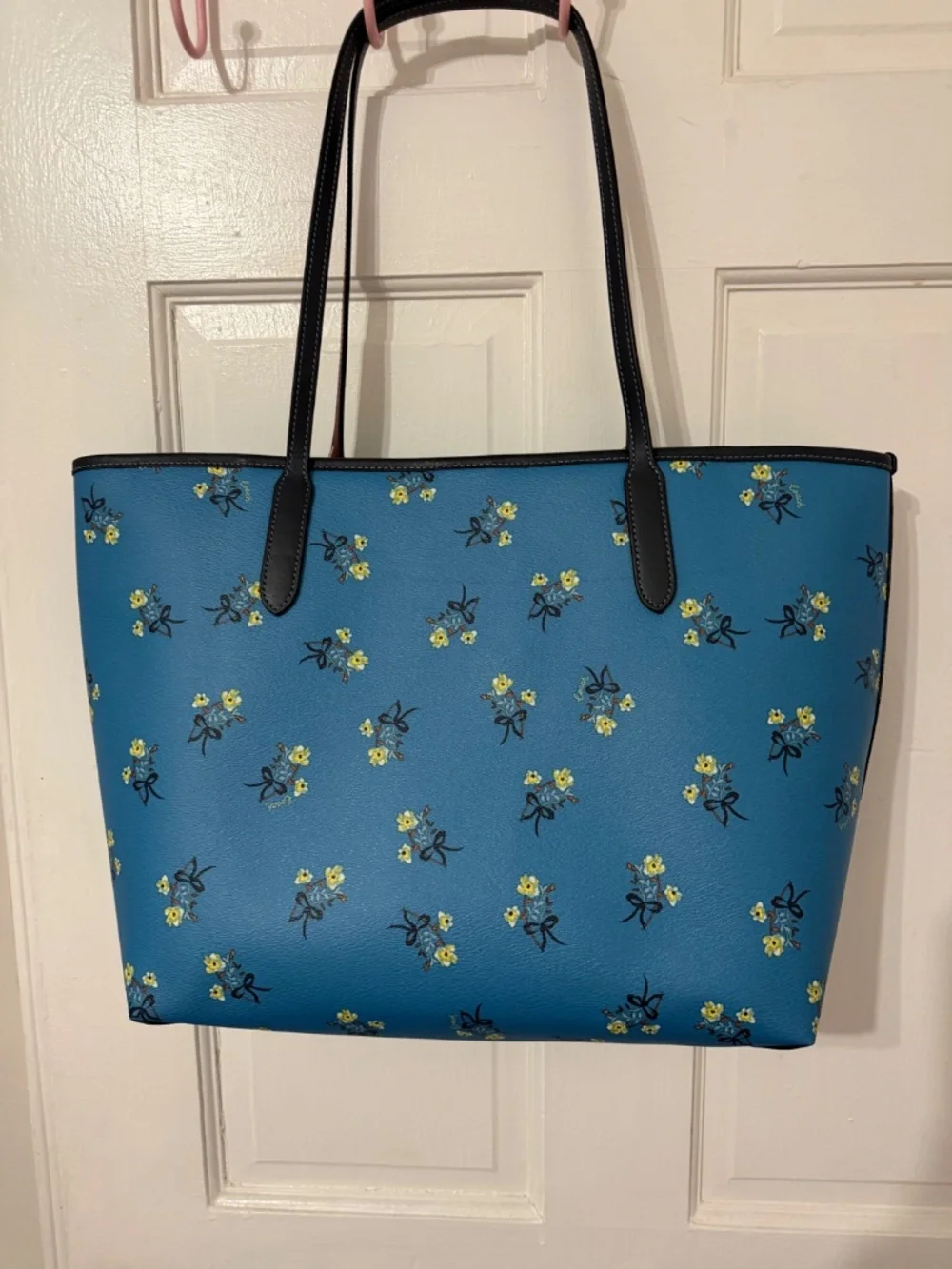 Coach City Tote With Floral Bow Print NWT